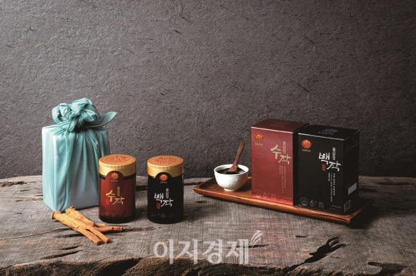 사진=동원F&B ‘천지인 홍삼정 백작(白作)’, ‘수작(秀作)’