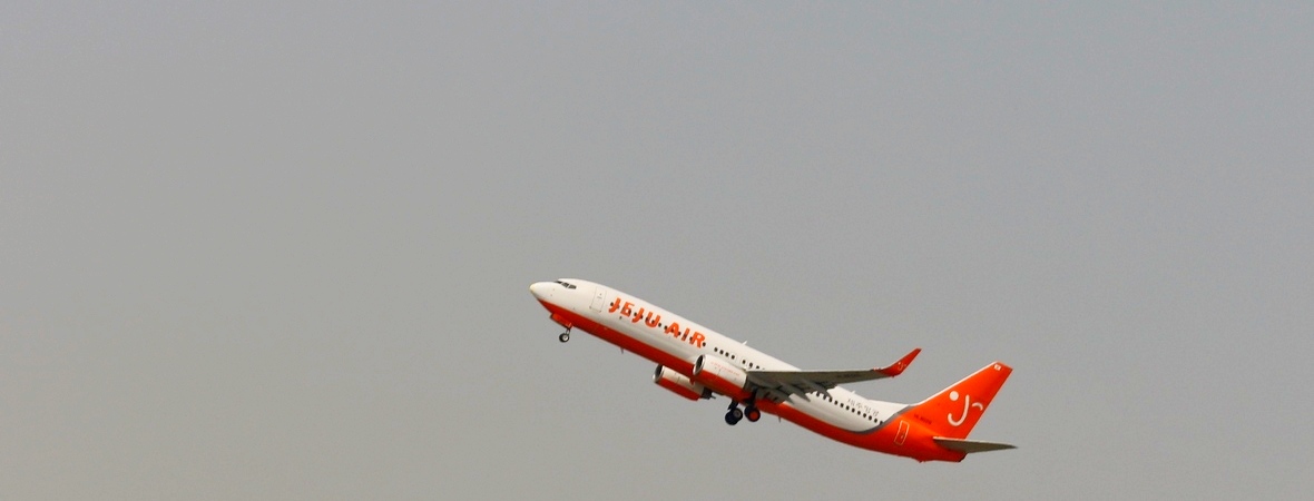 제주항공이 IT부문에 대규모 투자를 단행하는 등 위기를 극복하고 수직 상승한다는 계획이다.