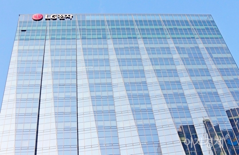 LG전자는 지난해 영업이익이 전년보다 31% 급증했다. LG전자 서울 양재 사옥. 사진=이민섭 기자