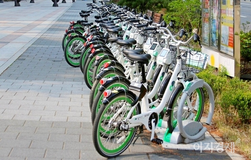 서울시 공유자전거 따릉이는 도심 곳곳에 주차대가 있다. 사진=이민섭 기자