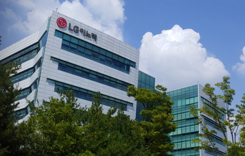 LG이노텍이 5478억원 규모 광학솔루션 신규 시설 투자를 결정했다고 17일 공시했다. 사진=LG이노텍