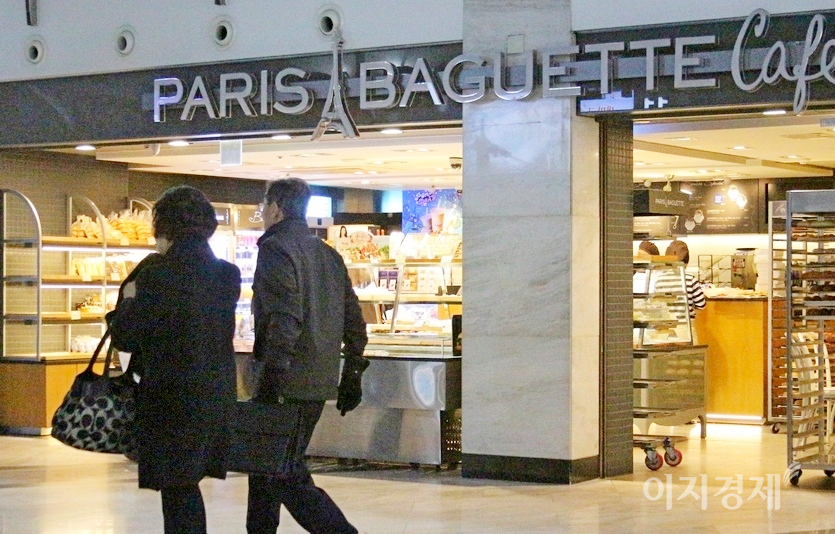파리바게뜨가 19일부터 일부 제품 가격을 인상한다. 파리바게트 서울 강남고속터미널점. 사진=김보람 기자
