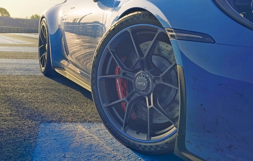 미쉐린의 ‘파일롯 스포츠 컵2 R커넥트’ 타이어를 탑재한 포르쉐 신형 911 GT3. 사진=미쉐린