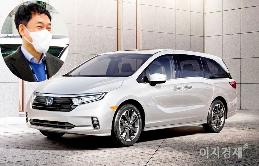 혼다코리아의 이지홍 대표가 신형 어코드 하이브리드, CR-V 하이브리드, 신형 오딧세이를 출시하는 등 내수 회복을 위해 발걸음을 빨리하고 있다. 이지홍 대표와 신형 오딧세이. 사진=이민섭 기자, 혼다코리아