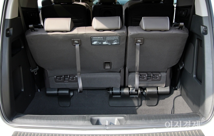 신형 오딧세이의 3열을 접으면 산악자전거 3대를 실을 수 있고, 여기서 2열을 앞으로 밀면 4인 가족의 차박도 가능하다. 사진=정수남 기자