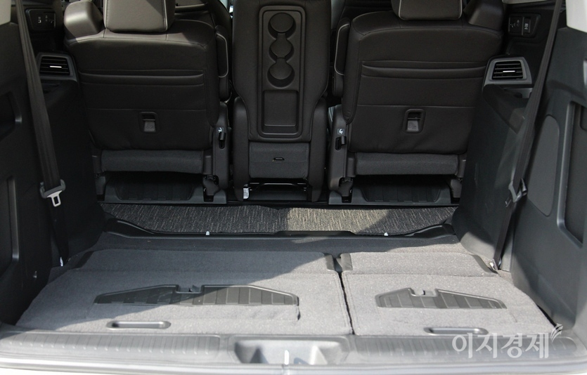 신형 오딧세이의 3열을 접으면 산악자전거 3대를 실을 수 있고, 여기서 2열을 앞으로 밀면 4인 가족의 차박도 가능하다. 사진=정수남 기자