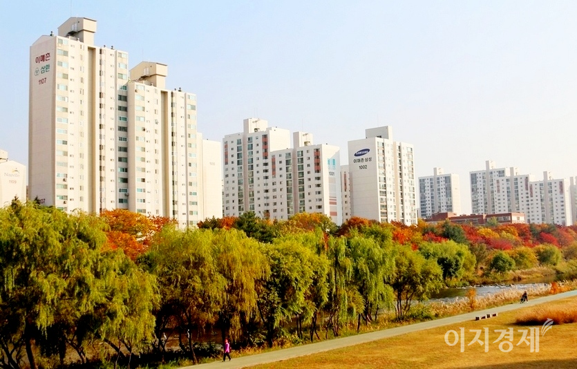 김 씨가 2018년 10월경 이사를 계획한 분당 이매촌의 30평대 아파트 매매가는 2017년 6억5000만원에서 현재 최고 15억원을 호가한다. 사진=정수남 기자