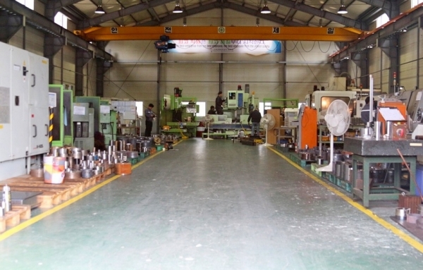 지난달 생산자물가가 5개월 연속 올라 8년10개월 만에 최고치를 경신했다. 경남 창원 고려정밀. 사진=문룡식 기자