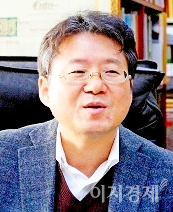 김필수 교수(대림대 미래자동차학부, 김필수자동차연구소장).