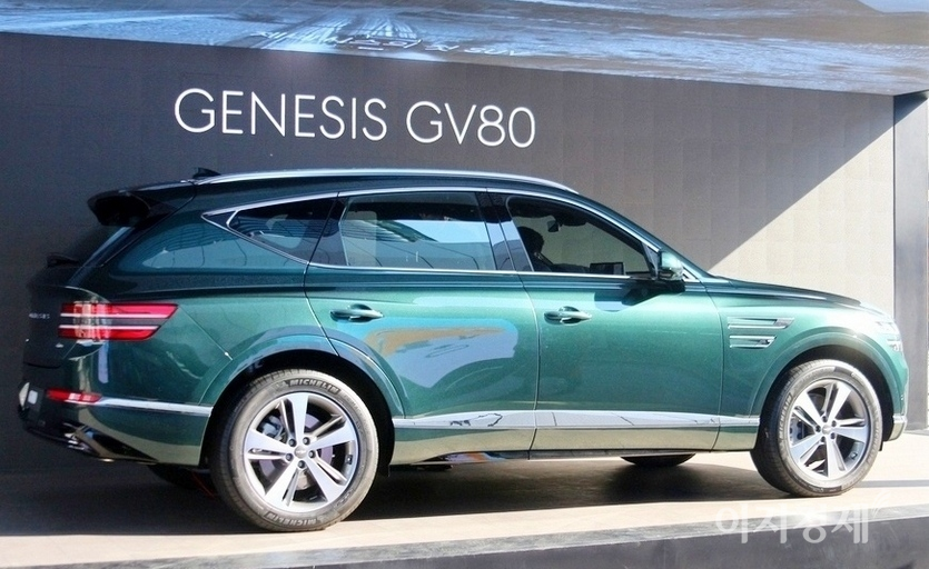 제네시스의 첫 SUV GV80. GV80을 타던 골프 항제 타이거 우즈가 큰 사로고 목숨을 건지면서 GV80의 주가가 뛰었다. 사진=정수남 기자