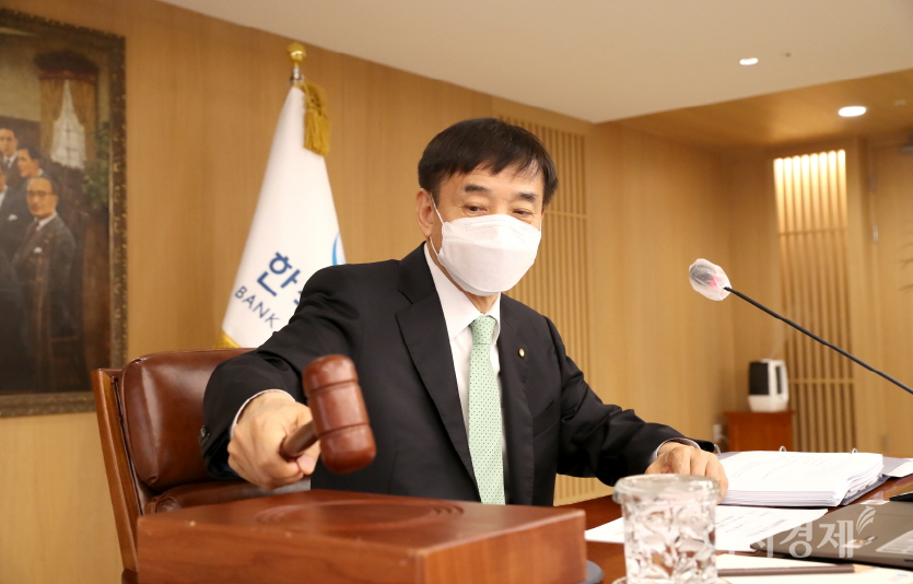 5월 27일 열리는 한국은행 금융통화위원회의에서 기준 금리 동결이 유력해 보인다. 사진=한국은행