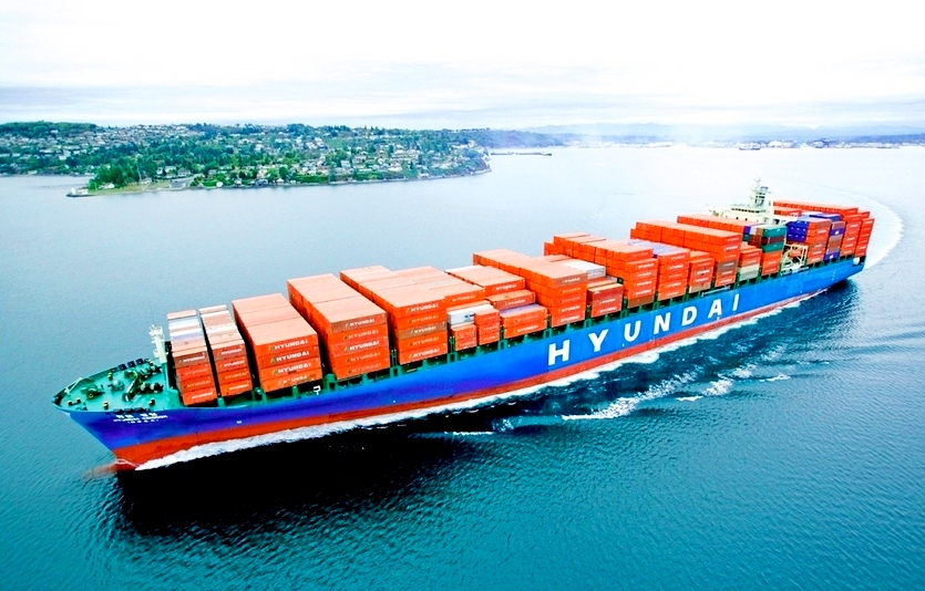 30일 해양수산부에 따르면 지난해 원양어선과 외향선 등에서 일하는 한국인 선원의 월평균 임금이 493만원으로 조사됐다. 사진=HMM