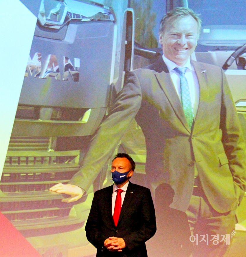 토마스 헤머리히 만트럭버스코리아 만트럭버스코리아 신임 사장이 한국은 아시아태평양 최대 시장이자, 관내 12개국을 선도할 주요 전략시장이라고 밝혔다. 사진=정수남 기자