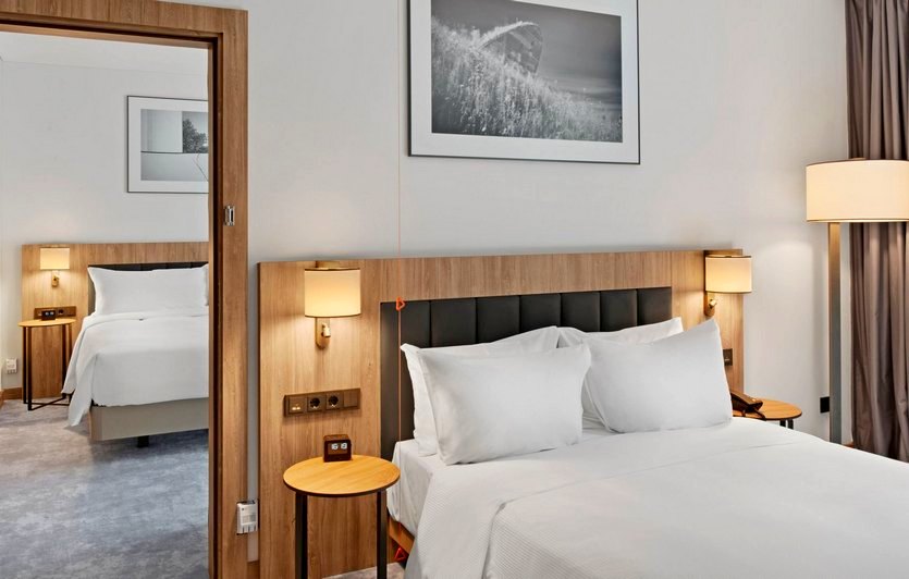 힐튼은 도캉스족을 위해 ‘커넥팅 룸 예약서비스’를 내놨다. 고객은 2개 이상의 연결된 객실을 이용할 수 있다. 사진=힐튼