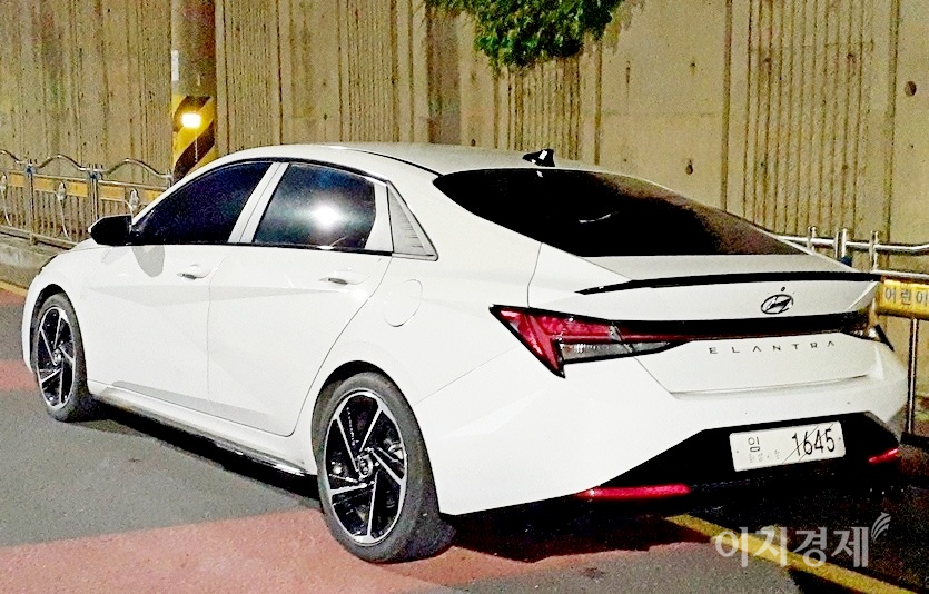 지난해 4월 출시된 신형 아반떼(수출명 엘란트라). 사진=정수남 기자