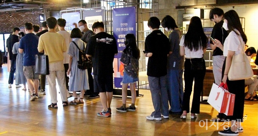 킬러의 보디가드는 현재 흥행 가도를 달리고 있다. 지난 주말 서울의 한 복합상영관에서 펼쳐진 킬러의 보디가드는 유료시사회 장면. 사진=정수남 기자