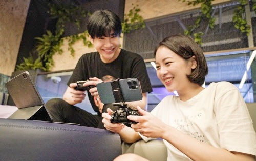 SKT가 MS와 함께 애플 iOS OS와 윈도우 PC 이용 고객을 대상으로 ‘5GX 클라우드 게임’ 서비스를 확대한다. 사진=SKT