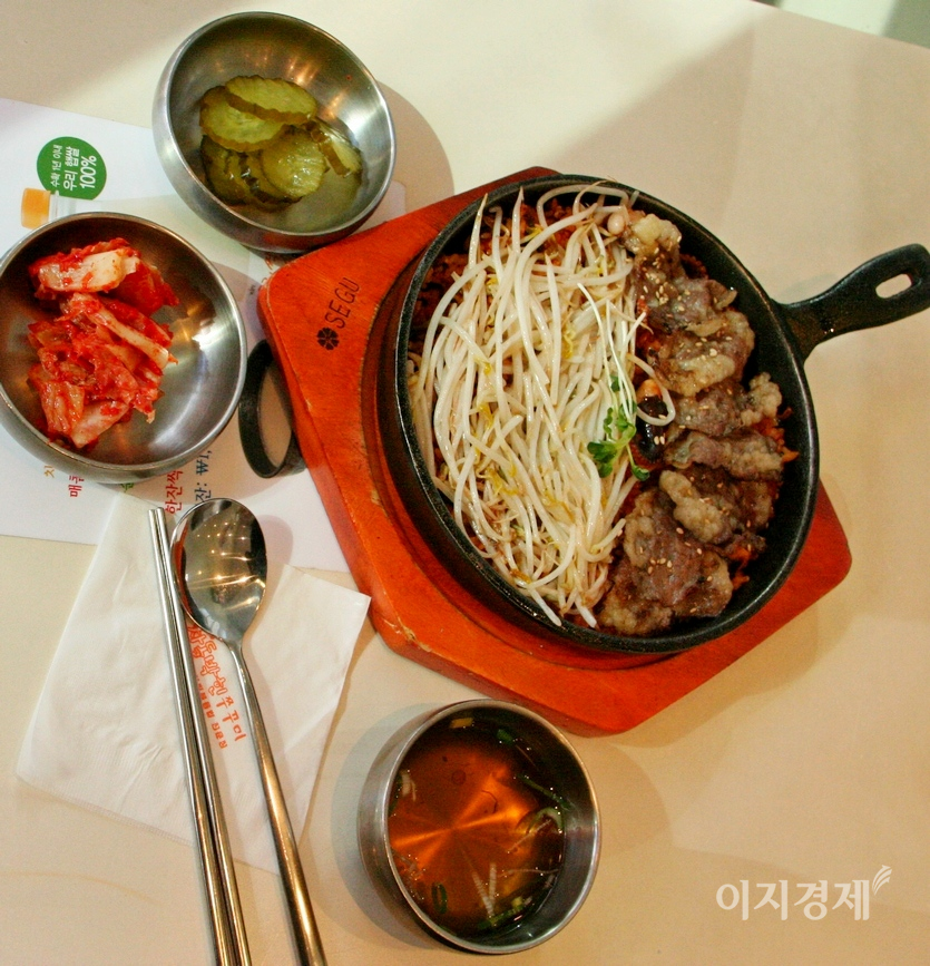 여름철 식중독 예방을 위해서는 음식을 충분히 가열해 조리하고, 조리된 음식은 가능한 빨리 섭취하거나 냉장 보관해야 한다. 사진=선호균 기자