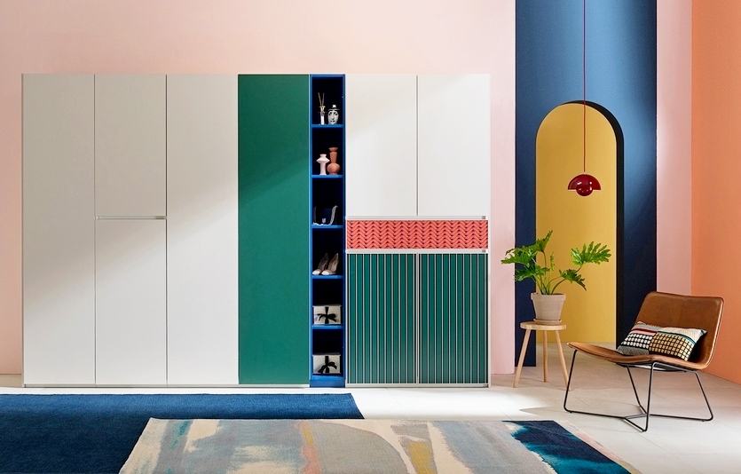 종합 인테리어기업 현대리바트가 디자인 역량 강화를 위해 영국 에이브 로저스와 손잡고 색상 정체성 확립에 나선다. 컬러 팔레트 색상이 적용된 옷장 피치노. 사진=현대리바트