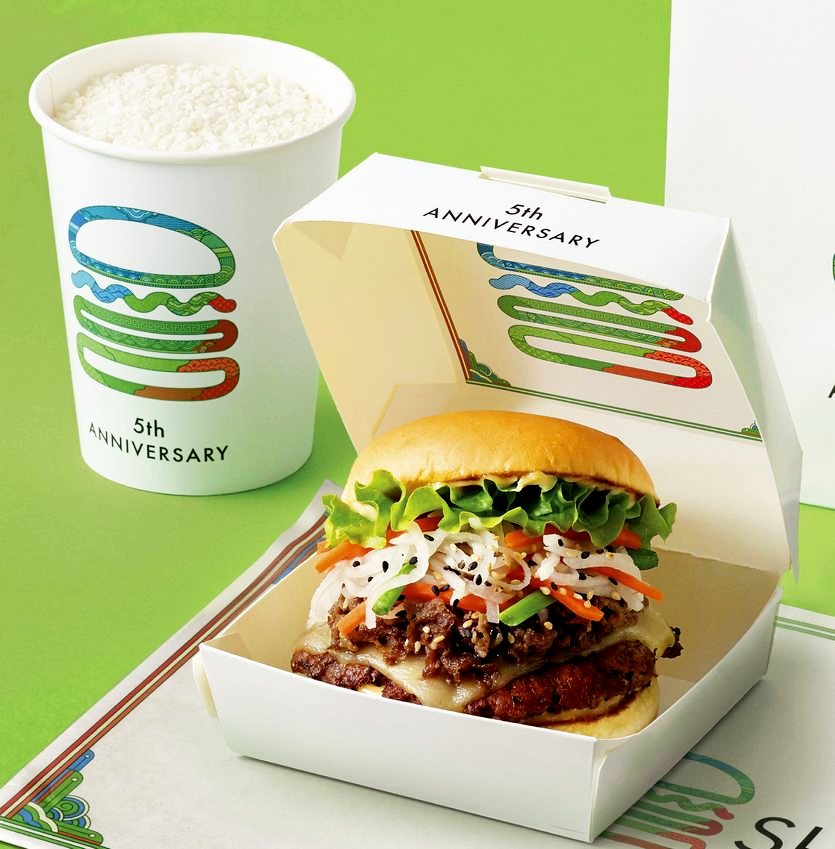 SPC는 (위부터)서울식 불고기 버거와 막걸리 쉐이크, 아이스 디저트 11종을 선보였다. 사진=SPC