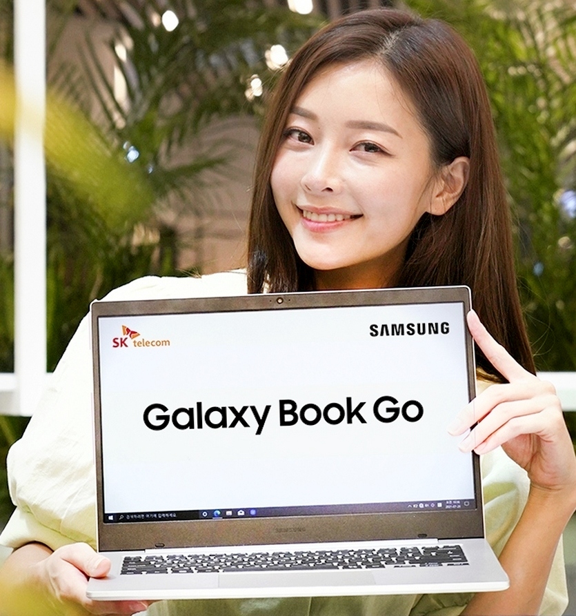 SK텔레콤은 T다이렉트샵과 전국 오프라인 매장 T월드를 통해 삼성자의 실속형 LTE 노트북 삼성 ‘갤럭시 북GO’를 판매한다. 사진=SKT