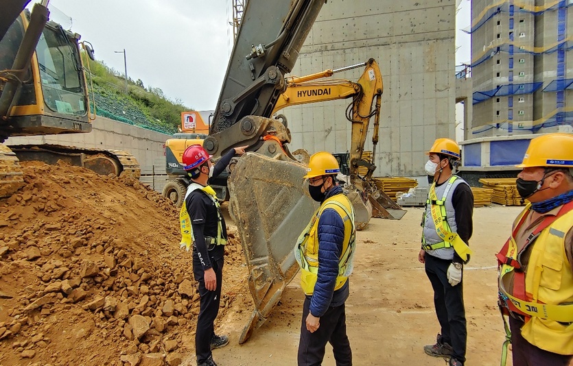 전남 여수 웅천 부영 아파트 현장 안전점검 모습. 사진=부영그룹
