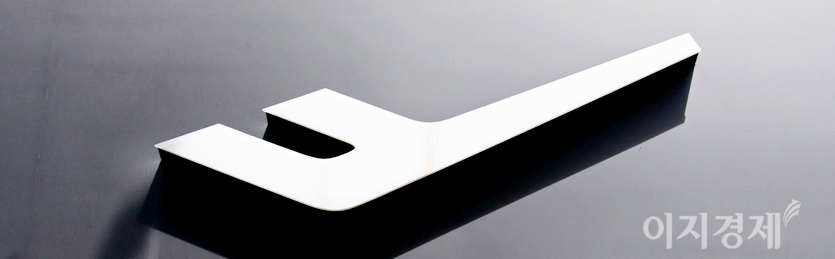 액셔히어로에서 가장 큰 홍보 효과는 프로스펙스가 누린다. 극중 프로스펙스 기업이미지가 자주 노출되기 때문이다. 사진=정수남 기자