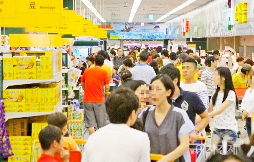 7월 소비자 물가가 상승세를 보이며 두 달째 2% 넘게 치솟았다. 한 대형마트. 사진=이지경제