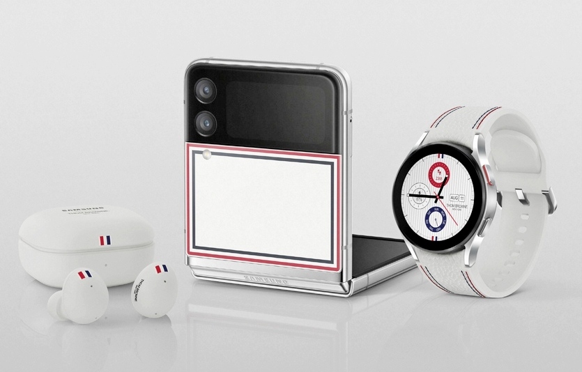 삼성전자의 신제품 (왼쪽부터)갤럭시 버즈2, 갤럭시 Z 폴드, 갤럭시 워치4. 사진=삼성전자