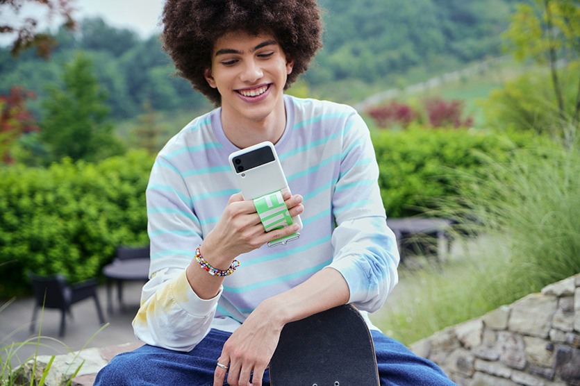 삼성전자는 갤럭시 Z 폴드와 갤럭시 Z 플립 구매 고객을 대상으로 ‘삼성케어플러스 케이스 구독형 서비스’를 국내 출시한다. 사진=삼성전자