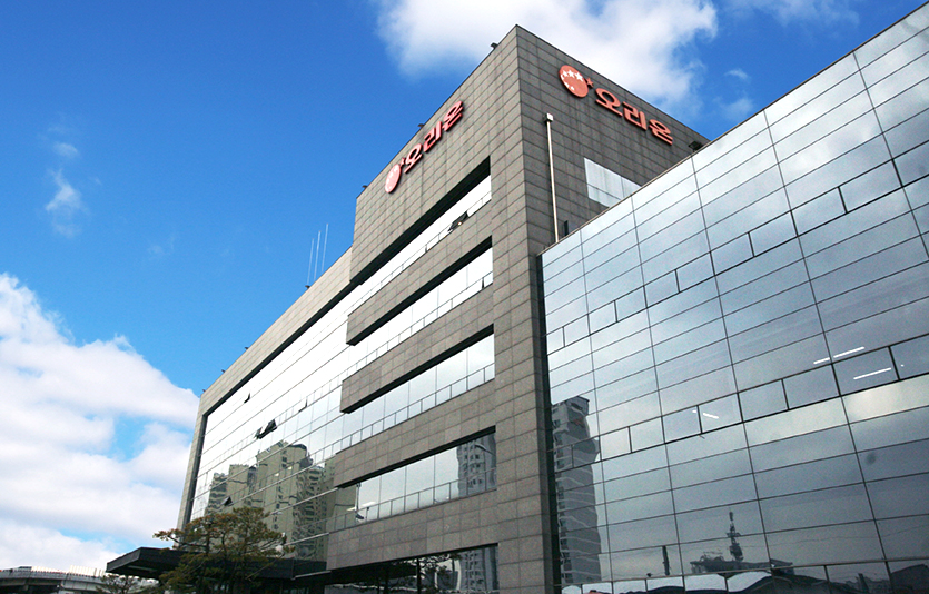 오리온이 ‘전국품질분임조경진대회’에서 최고상인 대통령상 금상을 포함해 총 3개상을 받는 쾌거를 달성했다. 오리온 본사 전경, 사진=오리온