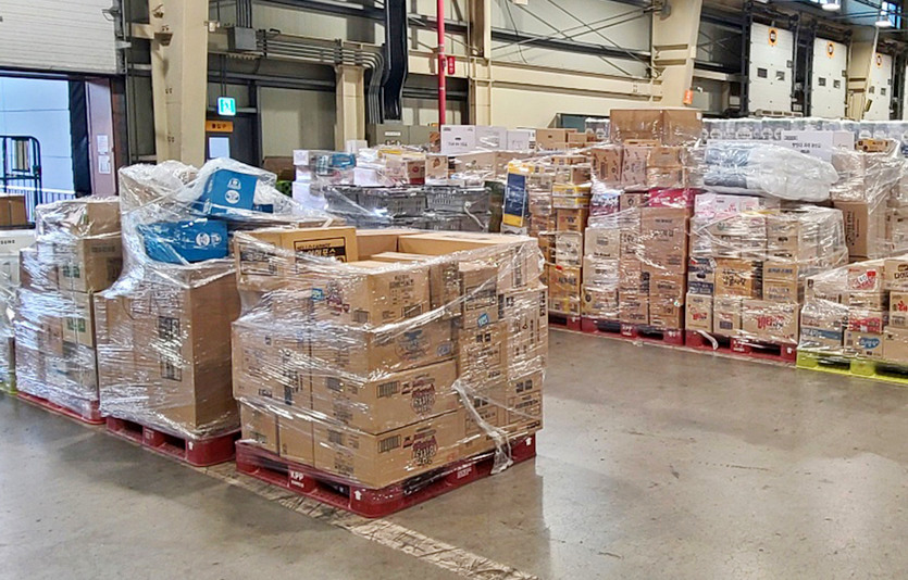 이마트는 환경부와 함께 국내 유통업계 최초로 물류 포장용 스트레치필름 재활용에 나선다. 사진=이마트