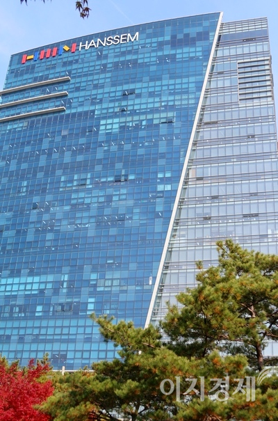한샘이 지난해 매출 2조원을 3년만에 재달성하는 등 실적이 크게 개선됐다. 한샘의 서을 상암동 사옥. 사진=김보람 기자