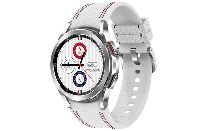 삼성전자가 패션 브랜드 톰브라운과 협업한 ‘갤럭시 워치4 클래식 톰브라운 에디션’을 온라인 추첨 방식으로 한정 판매한다. 사진=삼성전자