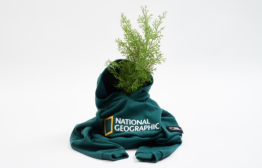 친환경섬유, 리젠서울을 사용한 네셔널지오그래픽의 스웻셔츠. 사진=효성티앤씨