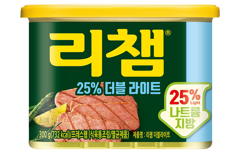 동원F&B는 평균 함량보다 나트륨과 지방을 25%씩 이상 낮춘 차세대 고급 캔 햄 ‘리챔 더블라이트’를 출시했다. 사진=동원F&B