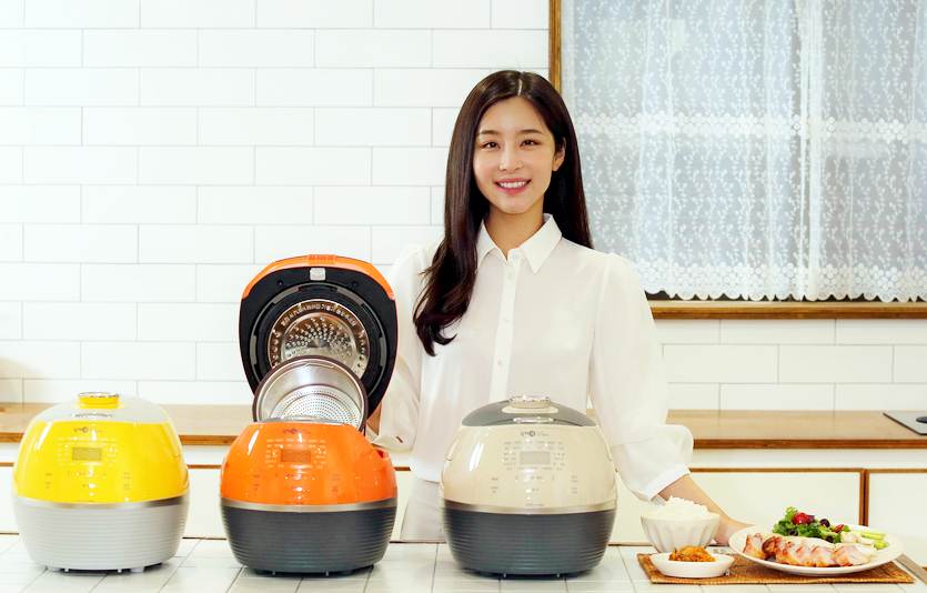 위니아딤채가 다이어트에 최적화된 ‘딤채쿡 당질저감50’ IH 압력밥솥 신제품을 선보였다. 사진=위이나딤채