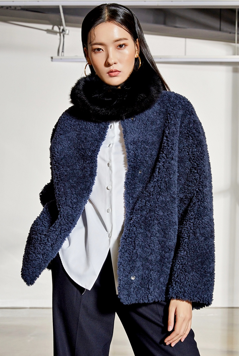 롯데홈쇼핑이 박춘무 디자이너와 함께 ‘박춘무 블랙’을 선보이고, 단독 패션 브랜드 확대에 나선다. 사진=롯데홈쇼핑