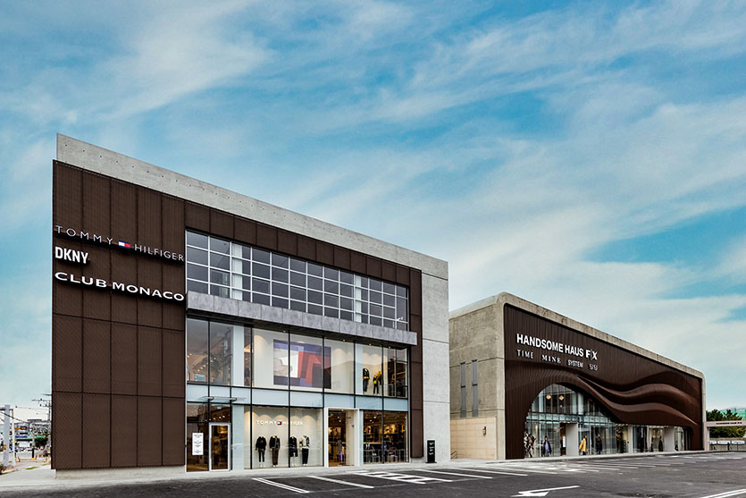 한섬이 자체 프리미엄 아울렛 매장인 ‘한섬하우스 F/X 청주점’의 문을 다시 열었다. 사진=현대백화점