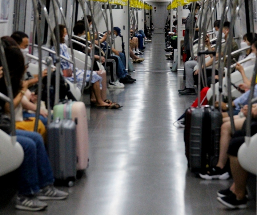 추석 연휴가 끝나고 코로나19 신규 확진자가 연일 폭증하면서 결국 3000명을 넘어섰다. 사진=김성미 기자