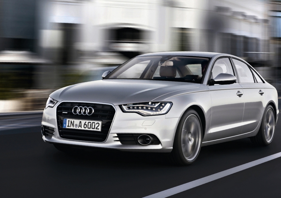 베놈2에서는 아우디 A6 컨버터블이 자주 등장한다. 사진=아우디