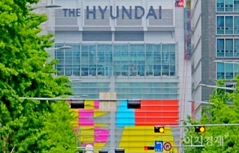 올해 2월 문을 연 서울 여의도 더 현대 서울. 사진=김성미 기자