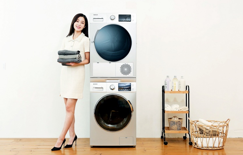 위니아딤채가 1인 가구와 소형 가구의 요구를 반영해 좁은 공간에서도 세탁과 건조를 한번에 할 수 있는 ‘위니아 스마트 묶음 상품’을 내놨다. 사진=위니아딤채