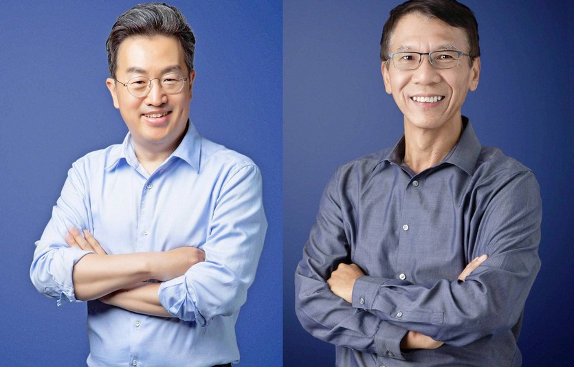 (왼쪽부터)강한승 쿠팡 대표와 투안 팸 CTO가 3분기 경영 성과와 4분기 전략 과제 등을 공유하기 임직원과 최근 소통했다. 사진=쿠팡