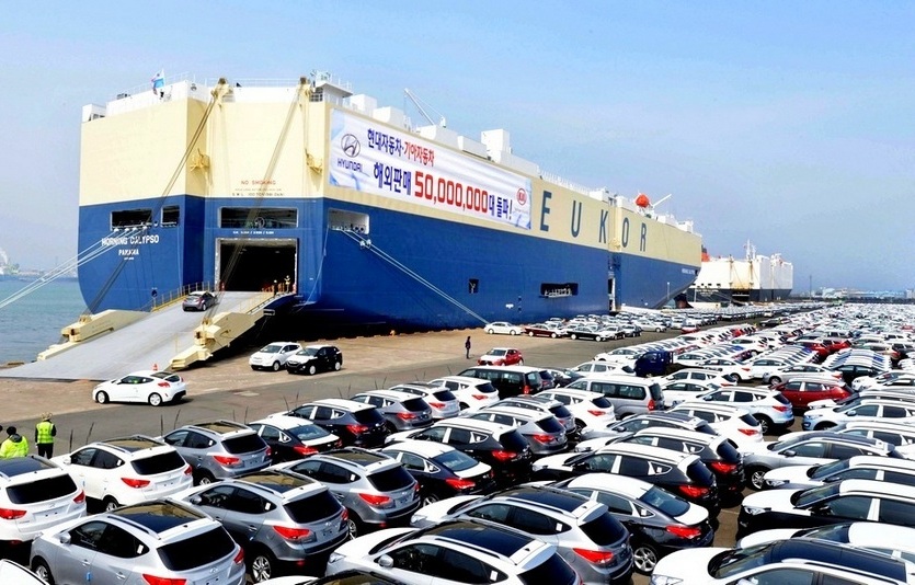코로나19 정국 1년차인 지난해 내수 신차는 6%에 육박하는 증가세를 기록했지만, 수출은 20%대 감소세를 보였다. 현대차 울산 선적부두. 사진=현대차