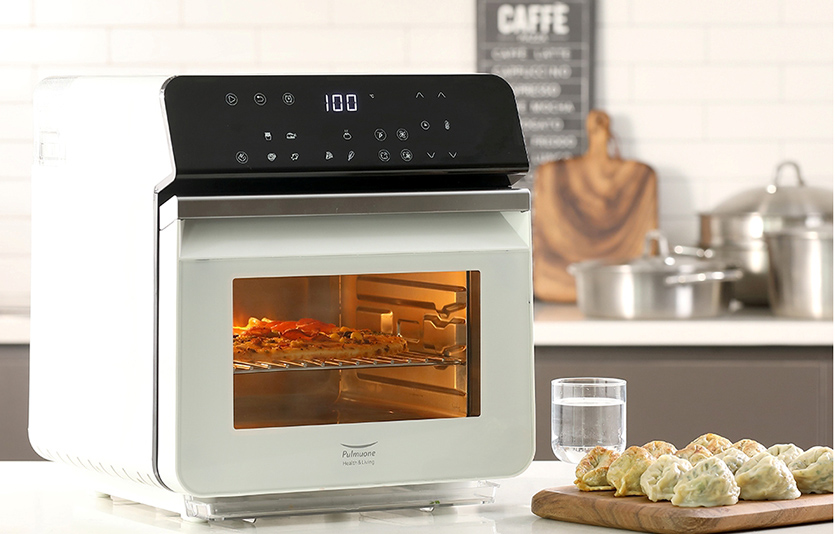 풀무원건강생활은 6월 출시한 ‘스팀쿡 에어프라이어’가 누적 판매량 1만 대를 돌파했다. 사진=풀무원건강생활