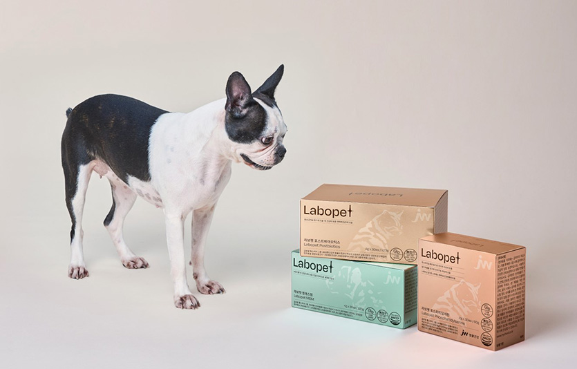 JW생활건강은 반려동물을 위한 영양제 브랜드 ‘라보펫’을 론칭하고 본격적인 마케팅 활동에 나선다. 사진=JW생활건강