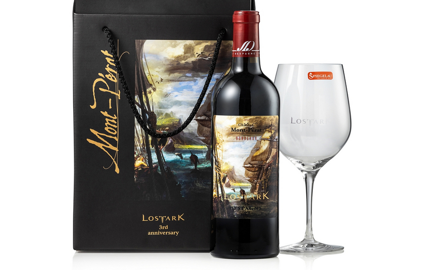 신세계L&B는 연말 홈파티에 맞는 다양한 와인을 선보인다. 사진은 선물용으로 제작한 한정판 와인'몽페라 로스트아크 에디션'.  사진=신세계L&B