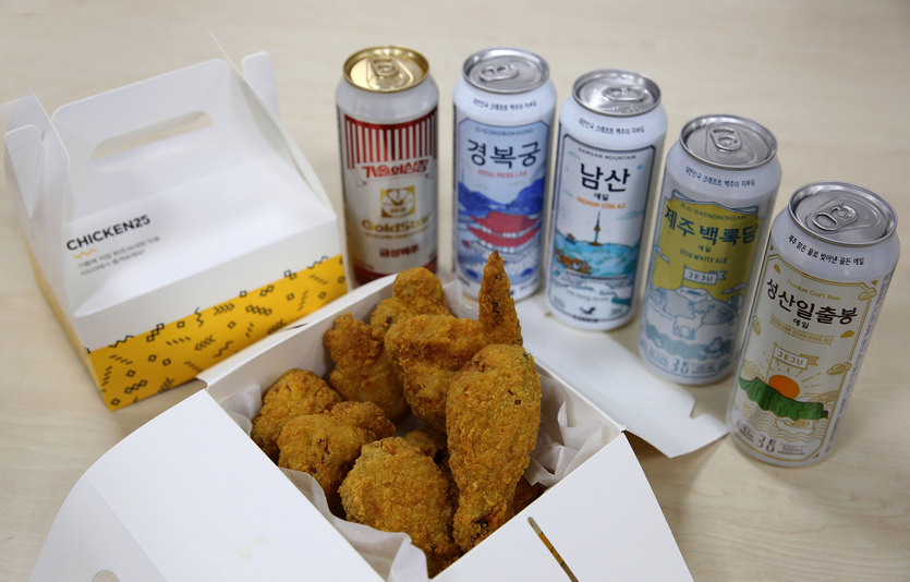 GS25는 배달서비스에서 인기 많은 치킨의 신제품을 출시한다. 사진=GS25