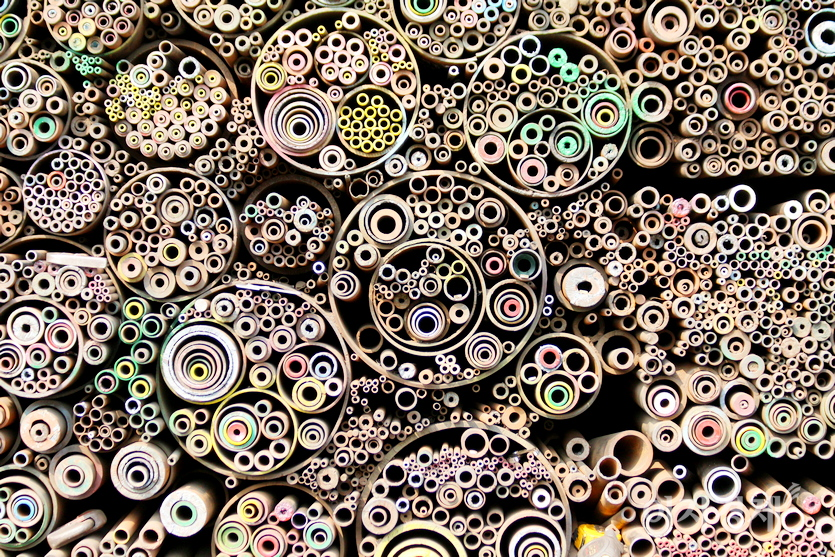 문래동에 있는 한 강관 판매 업체다. 강관을 아름답게 진열했다. 사진=정윤서 기자